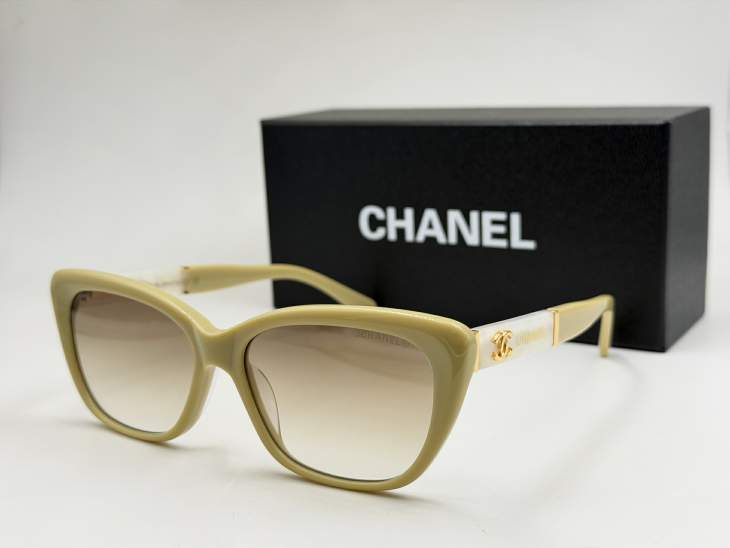 Picture of Chanel Sunglasses _SKUfw80235809fw